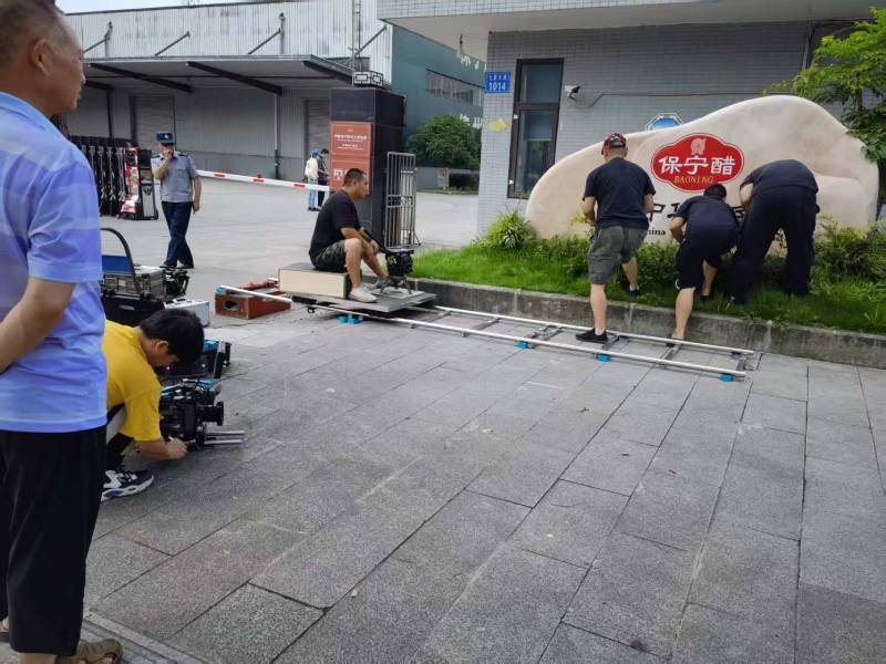 保亭广告片拍摄公司核心优势：全流程服务，让品牌广告片省心更出彩